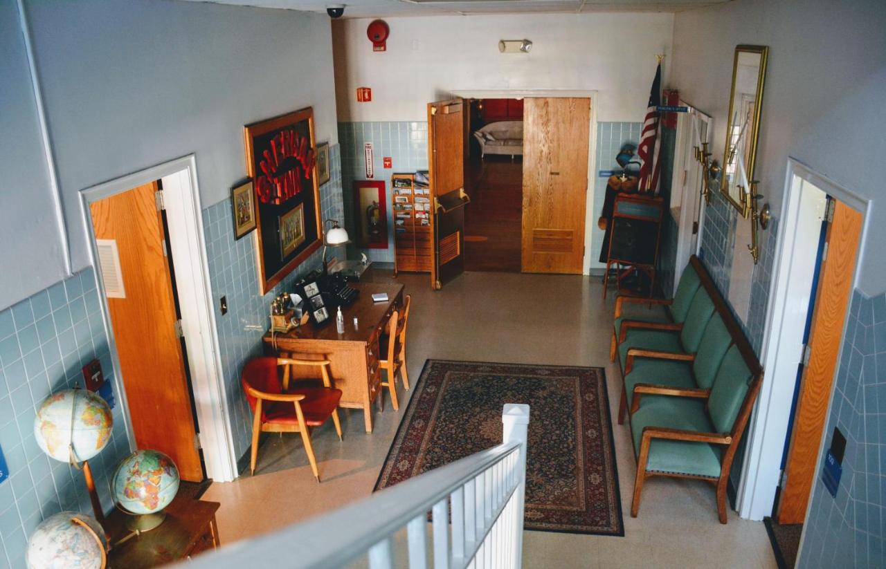 Sherman Inn 오그덴스버그 외부 사진