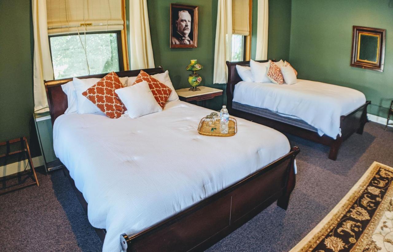 Sherman Inn 오그덴스버그 외부 사진