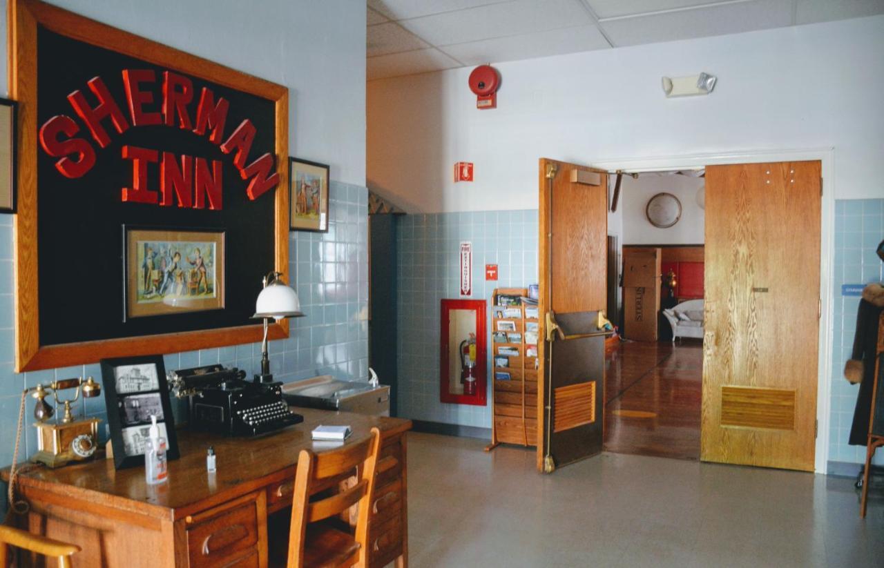 Sherman Inn 오그덴스버그 외부 사진