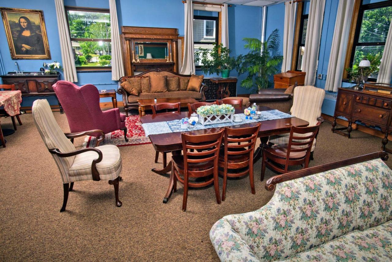 Sherman Inn 오그덴스버그 외부 사진